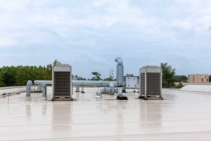 roortop-unit-leak-detroit-MI-commercial-roof-repair-and-installation.